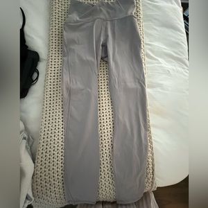Never worn lavender lulu leggings!